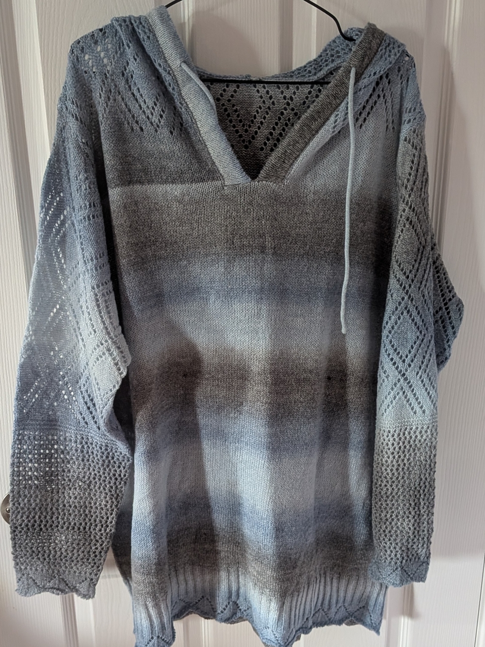 BloomChic Blue and Gray Ombre V-Neck Hooded Sweater